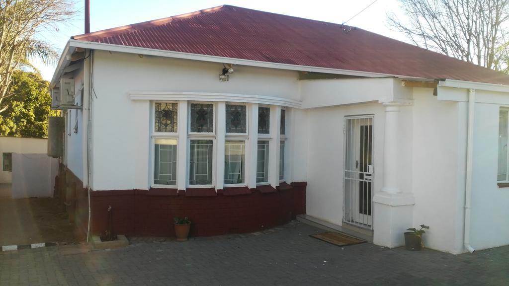 Valley Guest House Pretoria Exterior photo